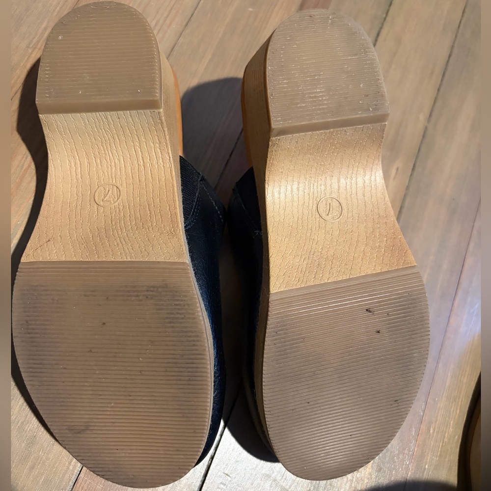 Black faux leather Clogs size 7 - Picture 3 of 3